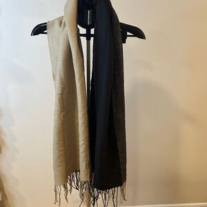H&M Two-Tone Beige and Black Scarf